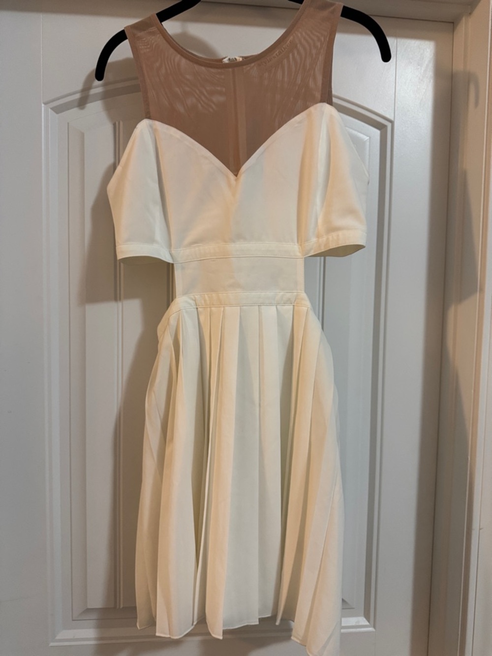 Stylestalker Ivory and Nude Mesh Sweetheart Mini Dress
